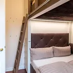 Schmidt Apartment