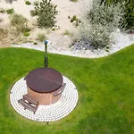 Villa Schmidt Apartments - Strandhaus direkt am Meer mit Sauna, Sport und Dünengarten IV